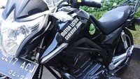 Emil sapaannya mengaku akan mendukung penuh hadirnya inovasi khususnya dalam pemanfaatan energi terbarukan pengganti BBM. Dalam hal ini, PT Arindo Pratama menghadirkan motor yang ramah lingkungan. Istimewa/Humas Pemprov Jawa Barat.