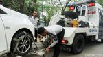 Parkir Sembarangan, Belasan Mobil Diderek Dishub