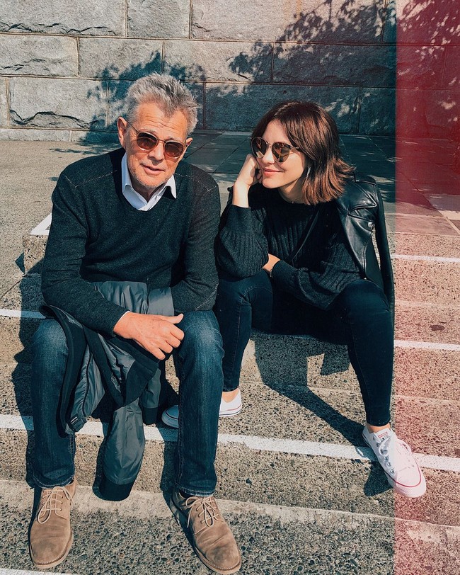 Ini merupakan pernikahan kedua bagi Katherine. Sementara David sudah kali kelima. Sebelumnya, ia mengarungi bahtera rumah tangga dengan Yolanda Hadid, yang tidak lain adalah ibu dari Gigi dan Bella Hadid. Foto: Instagram/@katharinemcphee