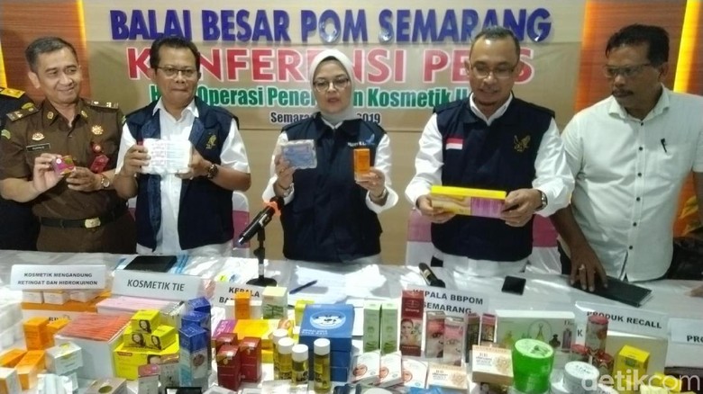 BPOM: Kosmetik Ilegal Banyak Beredar Secara Online BPOM: Kosmetik Ilegal Banyak Beredar Secara Online