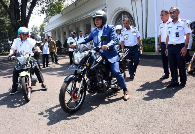 Berita Populer: Motor Listrik Ridwan Kamil Lolos Uji Tipe
