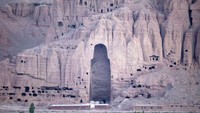 Foto tempat patung Buddha raksasa di Afghanistan yang memiliki ketinggian 38 Meter. Pada konflik kecaman internasional, Taliban menggunakan senjata peledak untuk menghancurkan patung-patung tersebut. Adrees Latif/ Reuters.