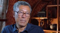 Tembok Besar China benar-benar hidup. Ini bukan hanya tembok batu. Ketika kamu meletakkan telapak tanganmu di dindingnya, kamu berpegangan tangan dengan leluhur (yang membangun tembok besar ini) yang tak terhitung jumlahnya selama bertahun-tahun, tegas Dong (BBC)