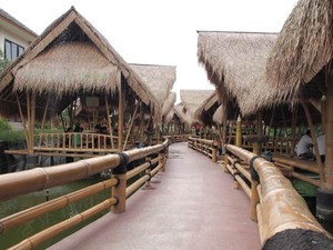 Seafood dan Tom Yum Enak Menanti Anda di The Breeze