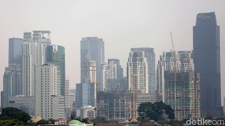 Gugatan atas Udara Tercemar dan Kewajiban Pemerintah DKI Gugatan atas Udara Tercemar dan Kewajiban Pemerintah DKI