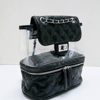 Situs belanja Berrybenka menawarkan sejumlah backpack menarik untuk Anda yang ingin tempil lebih unik. Salah satunya adalah Sweely Julian Quilted With Clear Detail Backpack Black seharga Rp 299 ini. Hadir dengan bahan quilted membuatnya tampak elegan namun aksen transparan memberi sentuhan unik. Foto: Berrybenka