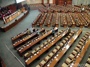 Bamus DPR Bahas Surat Pertimbangan Amnesti Baiq Nuril Usai Paripurna
