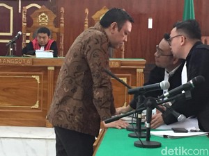 Kasus Suap Proyek, Bupati Pakpak Bharat Dituntut 8 Tahun Penjara