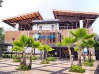 Seafood dan Tom Yum Enak Menanti Anda di The breeze