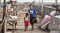 Mereka berharap tidak ada yang dirugikan atas pembangunan tanggul tersebut.