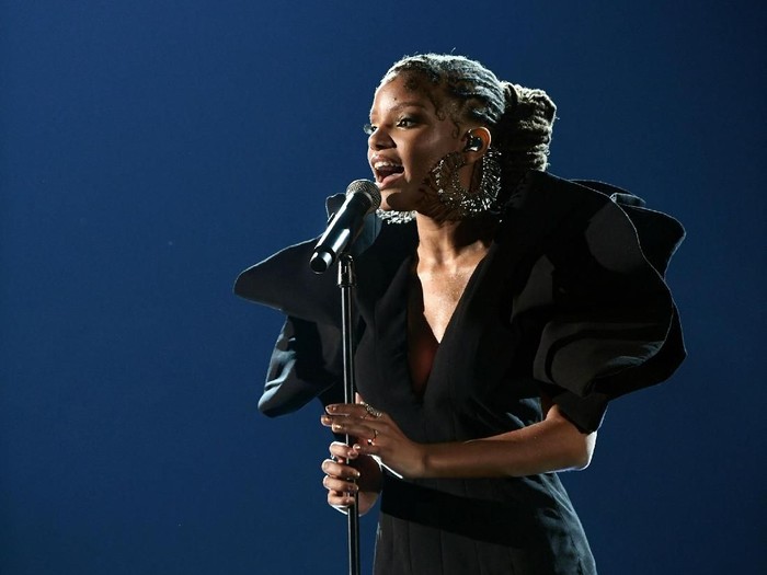 LOS ANGELES, CA - JANUARY 13:  Halle Bailey performs onstage at All-Star Lineup Pays Tribute At Aretha! A GRAMMYÃ‚Â Celebration For The Queen Of Soul at The Shrine Auditorium on January 13, 2019 in Los Angeles, California.  (Photo by Alberto E. Rodriguez/Getty Images for NARAS)