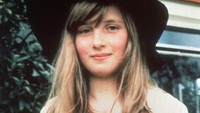 Foto selama liburan musim panas Lady Diana Spencer di Itchenor, Sussex Barat, Inggris. Getty Images.
