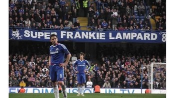 Bentuk dukungan suporter kepada Lampard saat masih aktif bermain. Foto: Istimewa