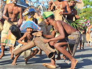 Pecah! Parade Wor dan Yospan Festival Biak 2019 Ramai Disambut Turis