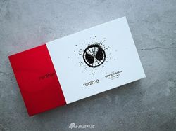 Penampilan Kece Realme X Edisi Spider-Man: Far From Home