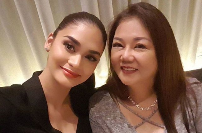 Pia Wurtzbach pun terpilih sebagai orang Filipina pertama yang patung lilinnya hadir di Madame Tussauds Hong Kong. Patung lilin Pia sebagai Miss Universe 2015 mulai dipamerkan di museum tersebut sejak Maret 2019. Foto: Instagram
