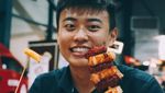 Hobi Kulineran, Ini Pose Makan Jang Hansol YouTuber Korea Fasih Bahasa Jawa