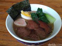 KO'JU : Gurih Juicy Saikoro Beefsteak dengan Saus Spesial