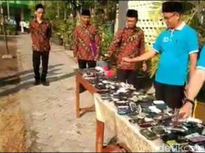 Video Pemusnahan Ratusan HP Siswa di Jombang dengan Palu Viral