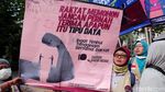 Aksi Emak-emak Geruduk Kediaman Prabowo di Kertanegara
