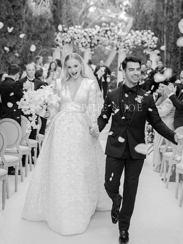 8 Fakta Sophie Turner yang Dikabarkan Hamil Anak Pertama Joe Jonas