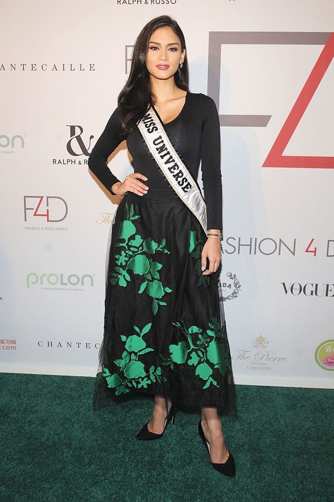 Meski lahir di Jerman, Pia Wurtzbach menghabiskan sebagian besar hidupnya di Filipina. Dia dibesarkan di kota Cagayan de Oro, salah satu wilayah terpadat di Filipina. Dan bekerja sebagai buruh pabrik ataupun pelayan di kota tersebut diakuinya tidaklah mudah. Aku sangat menghormati orang-orang yang bekerja di industri jasa karena aku tahu pekerjaan mereka tidak mudah, ujarnya. Foto: Brad Barket/Getty Images