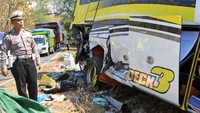 Akibat kecelakaan ini, seorang penumpang bus AE 7271 UP bernama Masrukah meninggal dunia. Wanita 55 tahun itu berprofesi sebagai guru asal Usman Sadar 4/9 RT 01 RW 02 Desa Karang Turi, Gresik. Ia tewas akibat mengalami cedera di bagian kepala