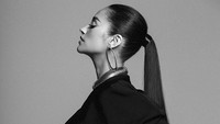 Shay Mitchell jadi sorotan karena foto hamil besar yang diunggahnya dan netizen pun menanyakan kapan ia menikah hingga siapa ayah bayi itu. Dok. Instagram/shaymitchell