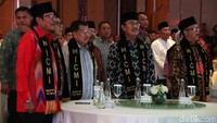 ICMI yang menghimpun para cendekiawan muslim di tanah air, berkomitmen menjaga keutuhan NKRI pasca Pilpres. Komitmen tersebut diwujudkan melalui acara halalbihalal bertajuk Rekonsiliasi untuk Bangsa.