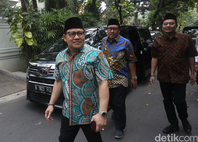 Koleksi Mobil dan Motor Pimpinan DPR, Puan Punya Mobil Antik