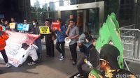 Aksi Teatrikal Depan KPK, Minta Pansel Soroti Capim soal Korupsi SDA