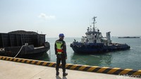 Selama ini Jawa bagian barat menerima transfer listrik dari timur sekitar 2.500 MW. 