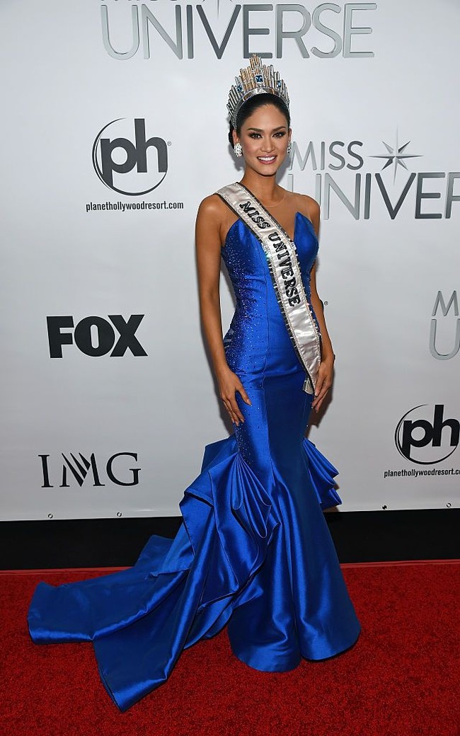 Aku pernah bekerja di pabrik. Dan pekerjaan pertamaku yang benar-benar bekerja adalah sebagai pelayan di sebuah hotel, kata Pia Wurtzbach yang terpilih sebagai Miss Universe pada 20 Desember 2015. Foto: Ethan Miller/Getty Images