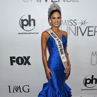 Aku pernah bekerja di pabrik. Dan pekerjaan pertamaku yang benar-benar bekerja adalah sebagai pelayan di sebuah hotel, kata Pia Wurtzbach yang terpilih sebagai Miss Universe pada 20 Desember 2015. Foto: Ethan Miller/Getty Images