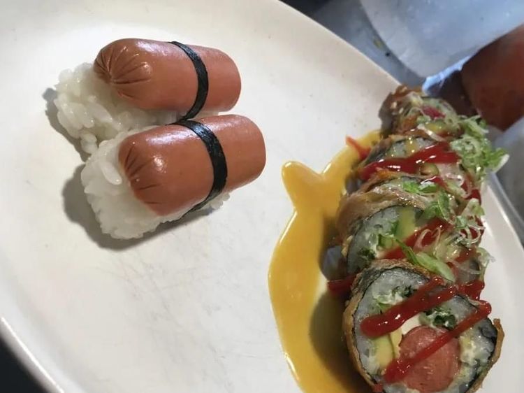 10 Kreasi Sushi Aneh yang Bikin Kamu Geleng-geleng Kepala