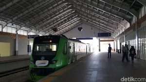 Foto: Kereta Bandara dengan Tiket Termurah di Indonesia