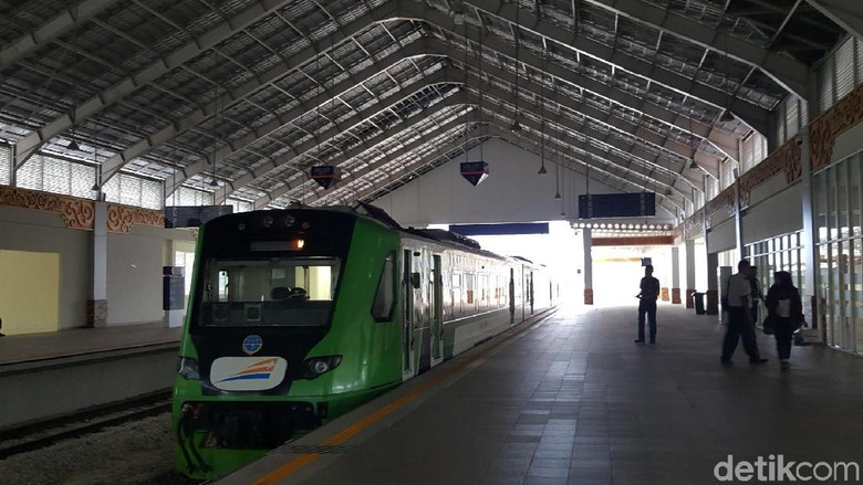 Kereta bandara BIM (Syanti Mustika/detikcom) Kereta bandara BIM (Syanti Mustika/detikcom)