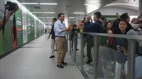 Ahok mengunjungi Stasiun MRT ASEAN ditemani anaknya, Nicholas Purnama atau Nicholas Sean, Jumat (5/7/2019). Kunjungan ini turut diabadikan Sean lewat Insta Story-nya. Foto: Instagram @basukibtp