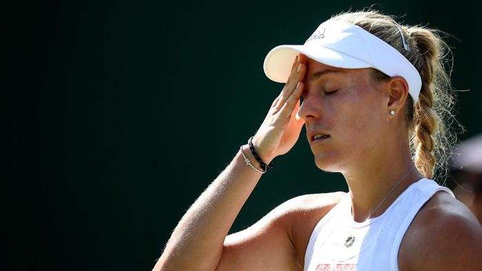 Juara bertahan Wimbledon, Angelique Kerber, tersingkir di babak kedua (Foto: Carl Recine/Reuters) Juara bertahan Wimbledon, Angelique Kerber, tersingkir di babak kedua (Foto: Carl Recine/Reuters)