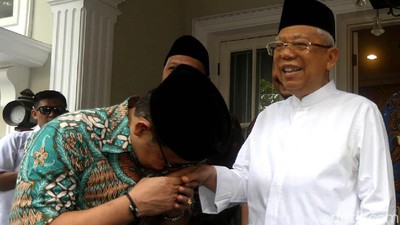 Temui Maruf Amin, Cak Imin Cium Tangan