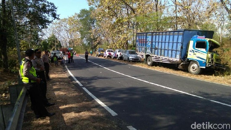 Lokasi Kecelakaan Bus Rombongan Guru di Hutan Baluran Dikenal Angker Lokasi Kecelakaan Bus Rombongan Guru di Hutan Baluran Dikenal Angker