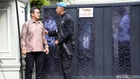 Namun, usai KPU menetapkan pasangan Joko Widodo-Maruf Amin sebagai presiden dan wakil presiden terpilih pada Pemilu 2019 pengamanan Maruf Amin berpindah tangan kepada Paspampres.