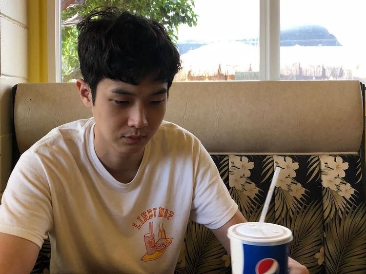 Sukses di Film Parasite, Begini Gaya Kulineran Choi Woo Shik