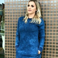 Pesona kecantikannya tak kalah dengan seorang model saat berpose tanpa seragam wasit. Foto: Instagram @fernandacolomboreal
