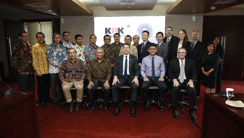 Dapat Kunjungan FBI, KPK Singgung Bantuan Saat Usut Korupsi e-KTP Dapat Kunjungan FBI, KPK Singgung Bantuan Saat Usut Korupsi e-KTP