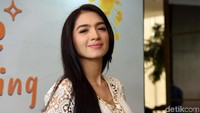 Namun soal kekalahannya itu Angel menganggap sebagai pengalaman berharga dan tak kecewa. Pool/Noel/detikFoto.
