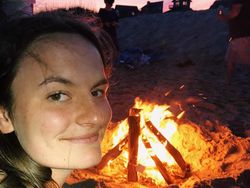 Ingat Gadis Cilik di Meme Disaster Girl? Begini Sosoknya Sekarang