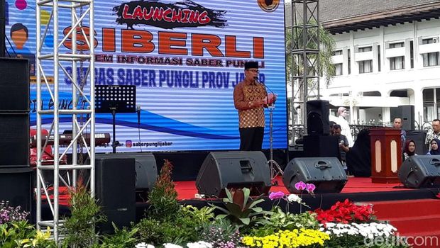 Siberli, Cara Anyar Laporkan Pungli di Jabar Lewat Online