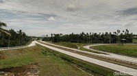 Presiden Jokowi telah meminta PT Jasamarga Manado Bitung (JMB), kelompok usaha PT Jasa Marga (Persero) Tbk selaku pengelola proyek untuk menyelesaikan masalah tersebut.