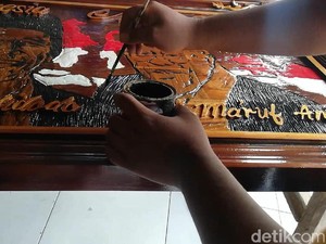Di Tangan Saiful Huda, Limbah Kayu Jadi Karya Bernilai Jutaan Rupiah
